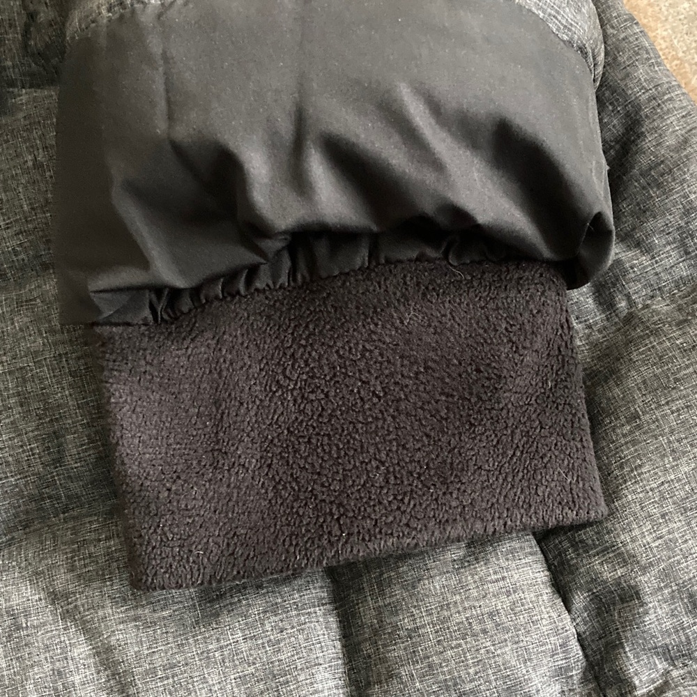 Lands' End Women's Charcoal Puffer Coat - Picture 5 of 10